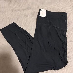 Nike Yoga Leggings NWT
